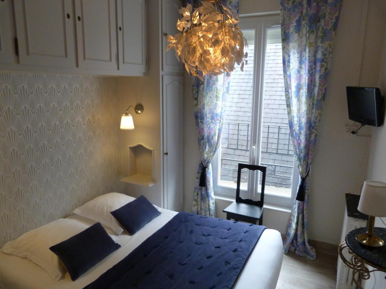 Hotel Le Bretagne 반느 외부 사진